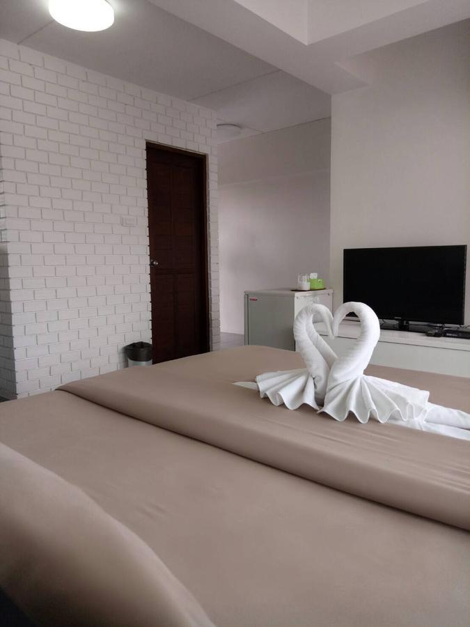 Pinthira Resort Ранонг Екстериор снимка
